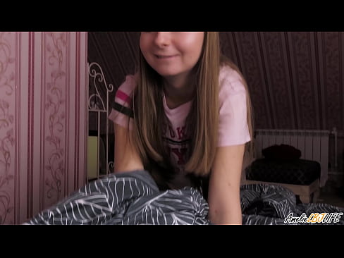 ❤️ Tarraingíonn Blondie BFF go domhain uirthi agus faigheann sí cum ina béal ❤️ Físeán porn ag ga.makesexnotwar.ru ﹏
